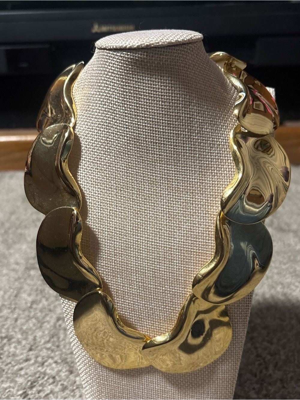 Source Unknown Shiny Gold Sculptural Collar Necklace